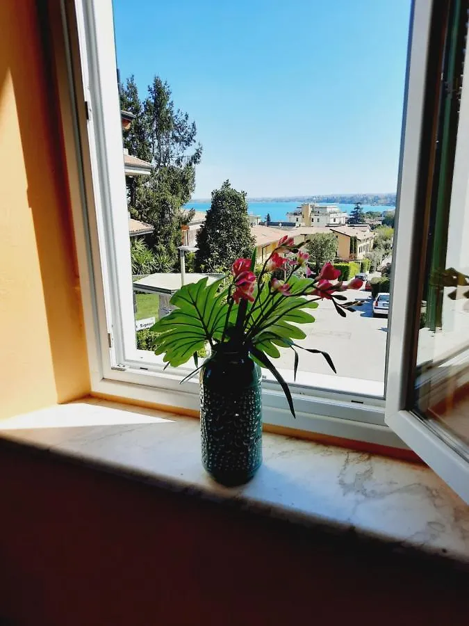 Appartamenti Esmera Desenzano del Garda