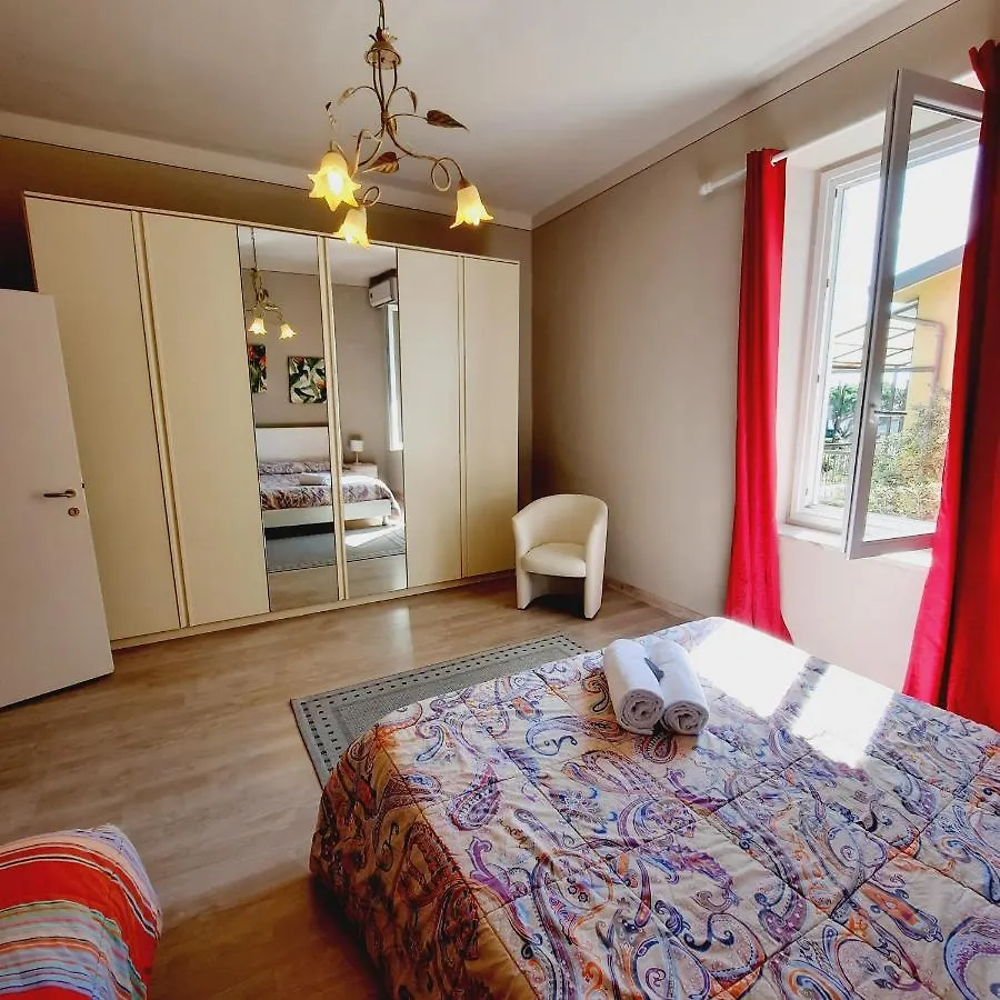 Apartament Appartamenti Esmera Desenzano del Garda
