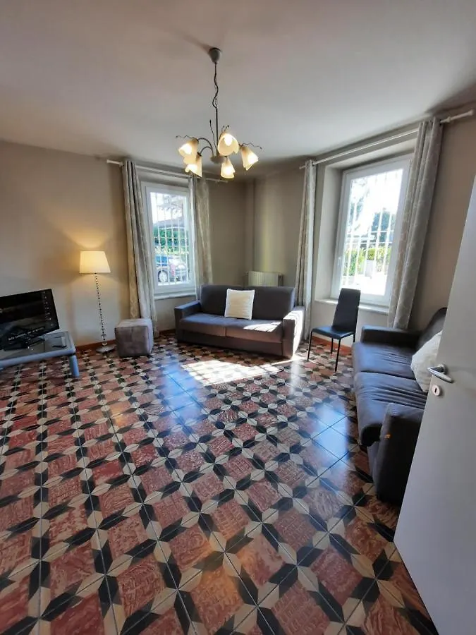 Appartamenti Esmera Desenzano del Garda Apartament