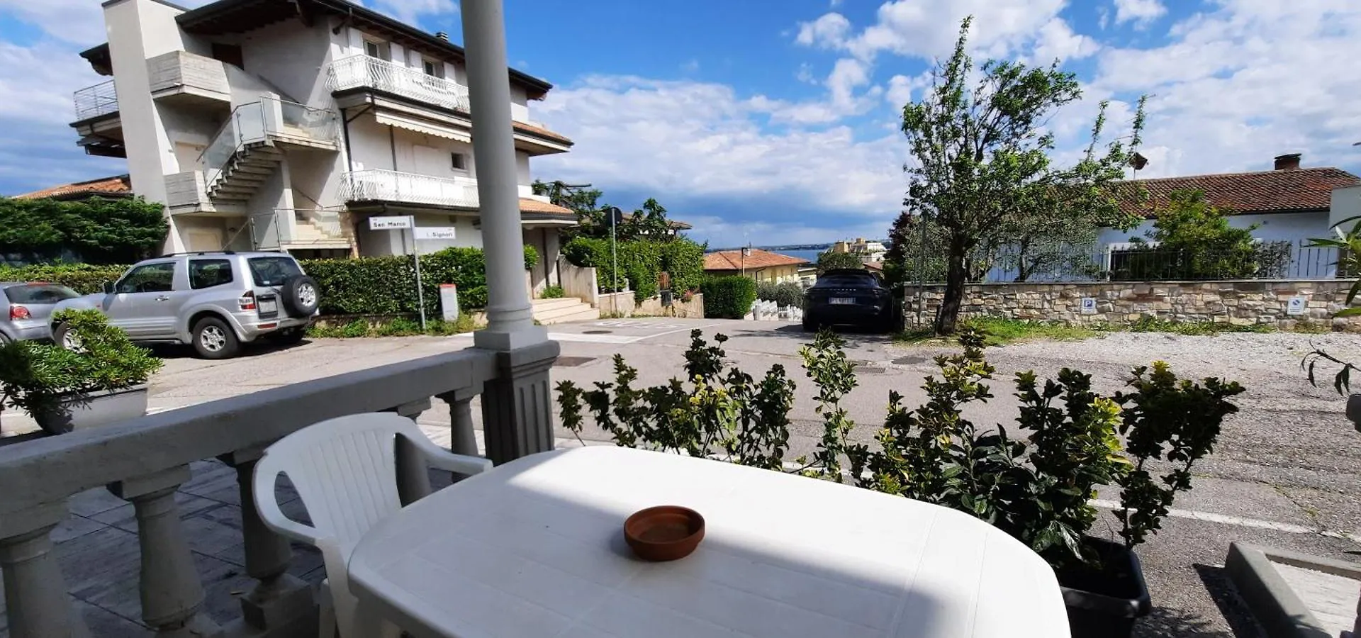 Appartamenti Esmera Desenzano del Garda