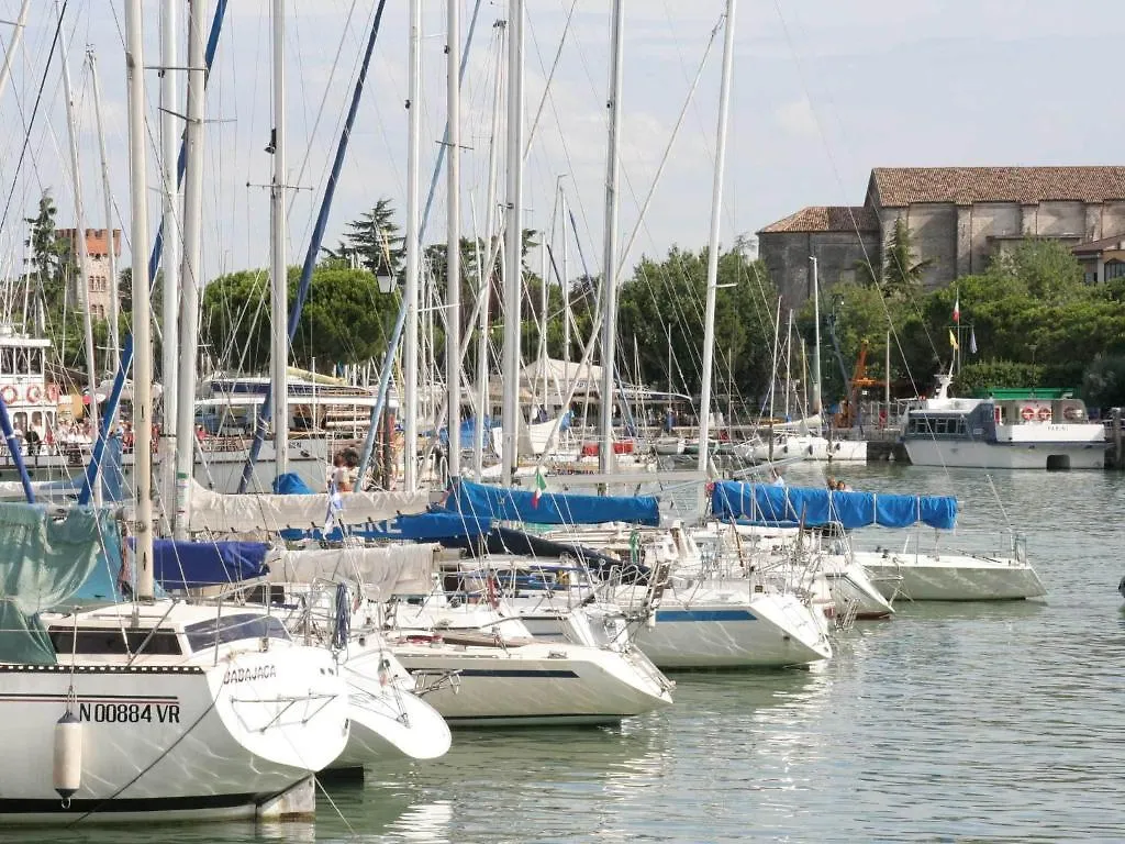 Apartament Appartamenti Esmera Desenzano del Garda