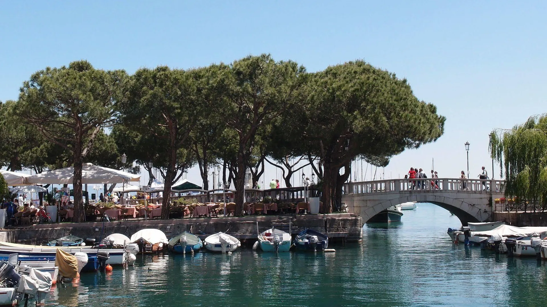 Appartement Appartamenti Esmera Desenzano del Garda Italië
