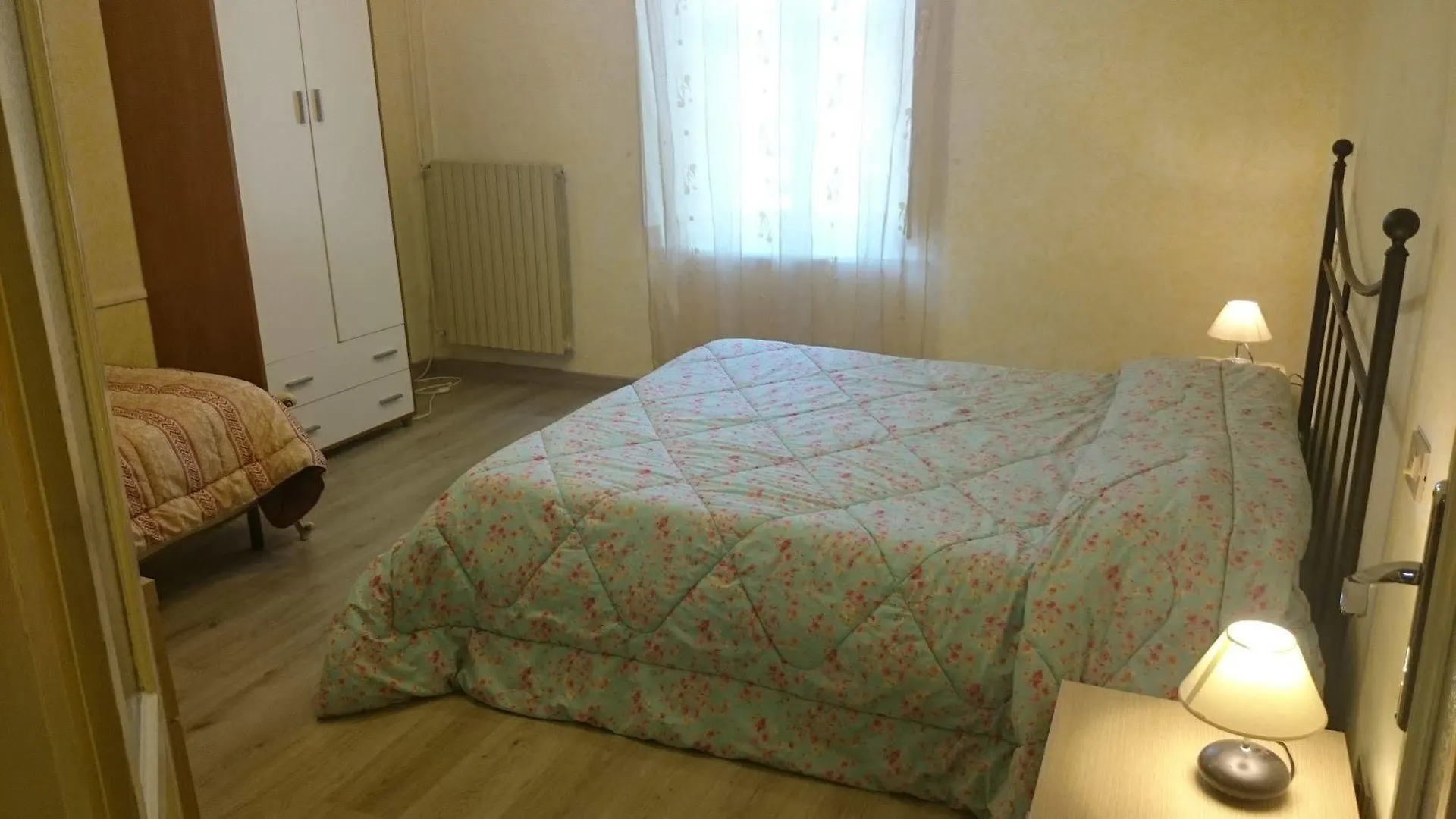 Appartamenti Esmera Desenzano del Garda Apartament