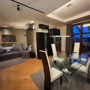 Attico Con Vista Spettacolare E Jacuzzi , Bologna Italia