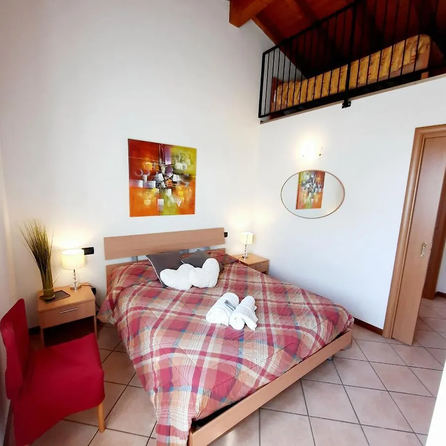 Apartment Appartamenti Esmera Desenzano del Garda