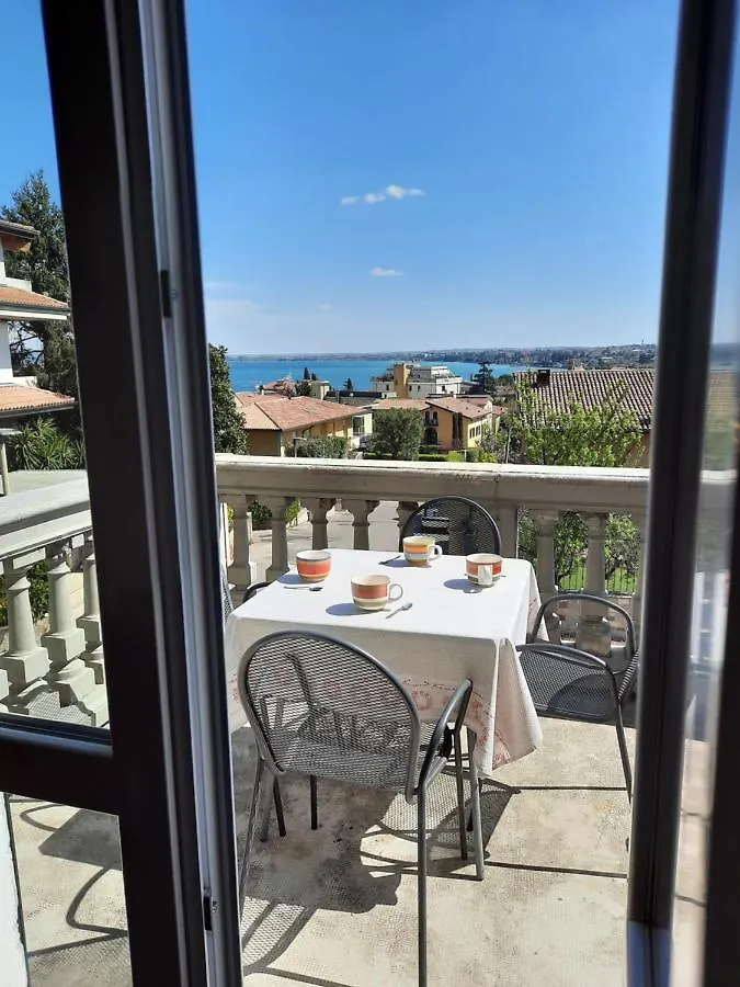 Appartamenti Esmera Desenzano del Garda Apartment