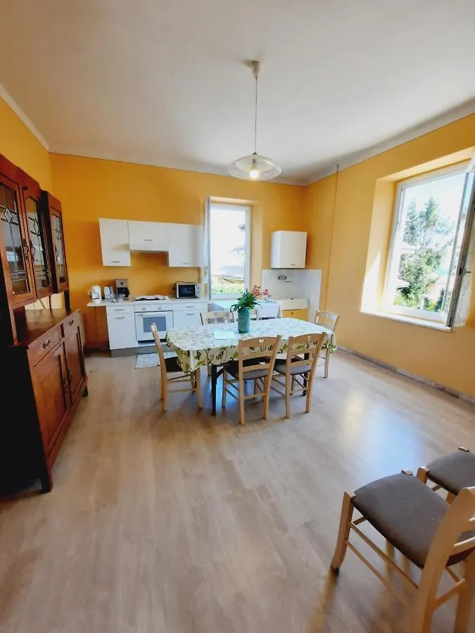 Apartment Appartamenti Esmera Desenzano del Garda Italien