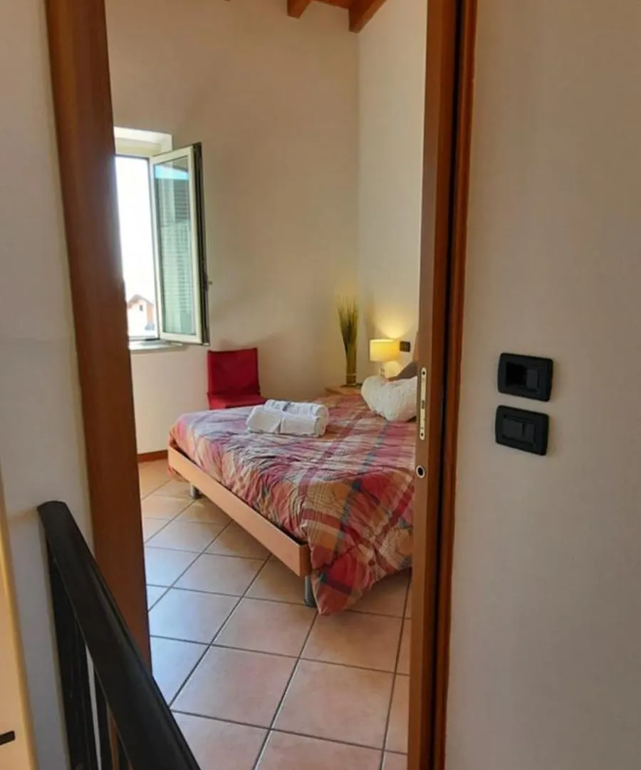 Apartment Appartamenti Esmera Desenzano del Garda Italien