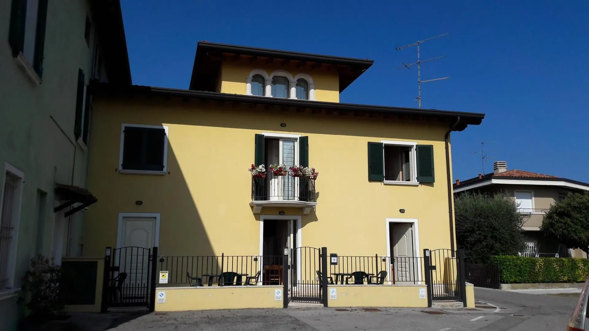 Appartamenti Esmera Desenzano del Garda