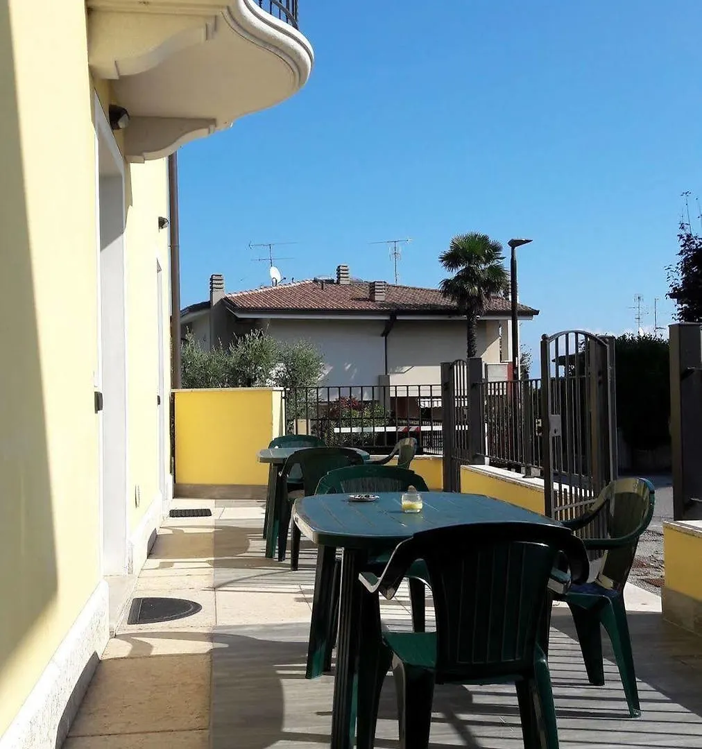 Appartamenti Esmera Desenzano del Garda Apartment