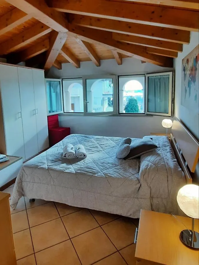 Appartamenti Esmera Desenzano del Garda